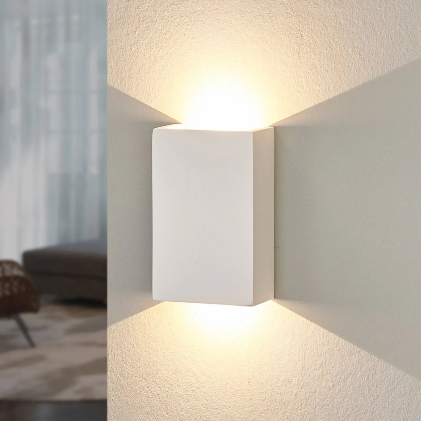 Applique a LED Fabiola in gesso, altezza 16 cm