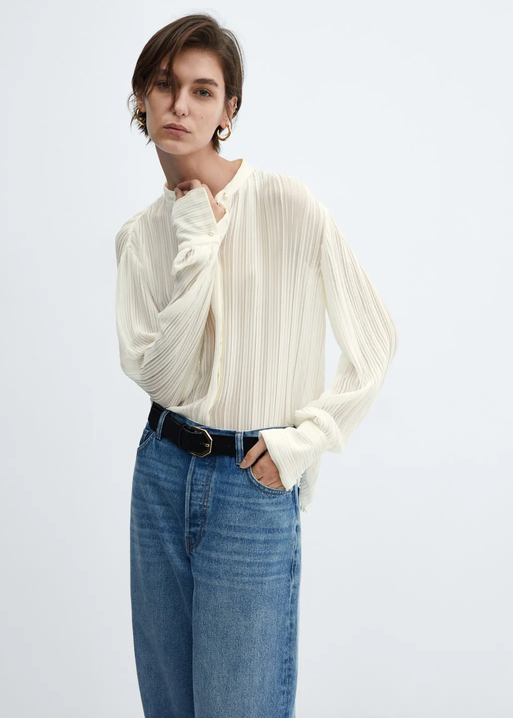 Blusa plissettata semitrasparente