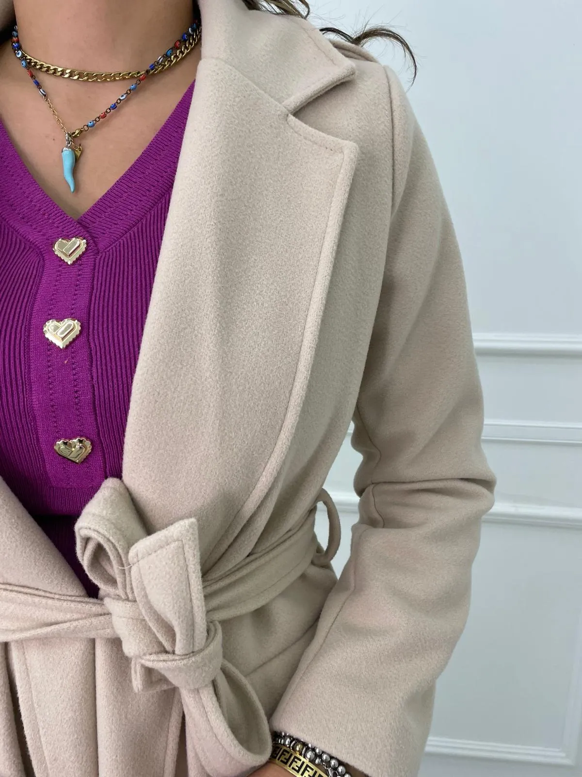 Cappotto lungo tinta unita con cintura in vita