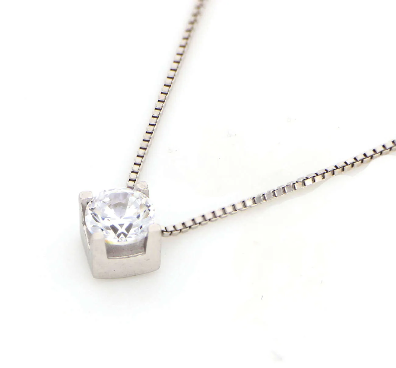 Collana punto luce in oro bianco e zircone CL-032