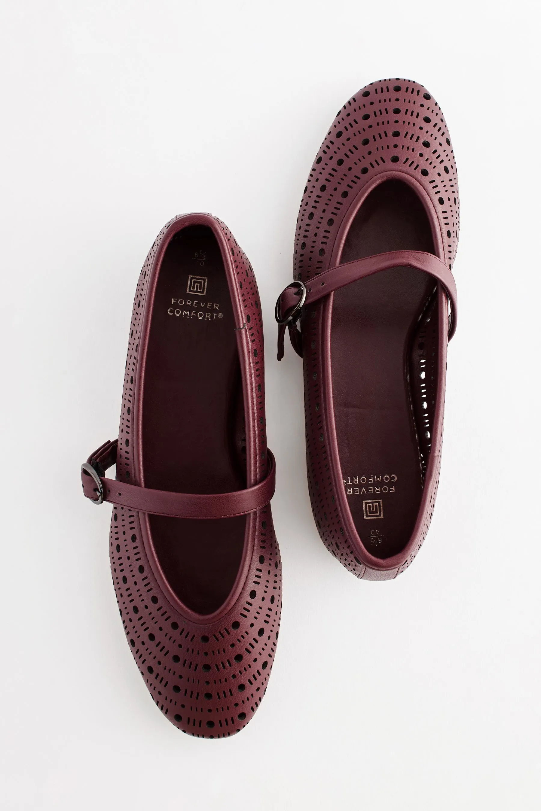 Forever Comfort® - Scarpe Mary Jane taglio laser