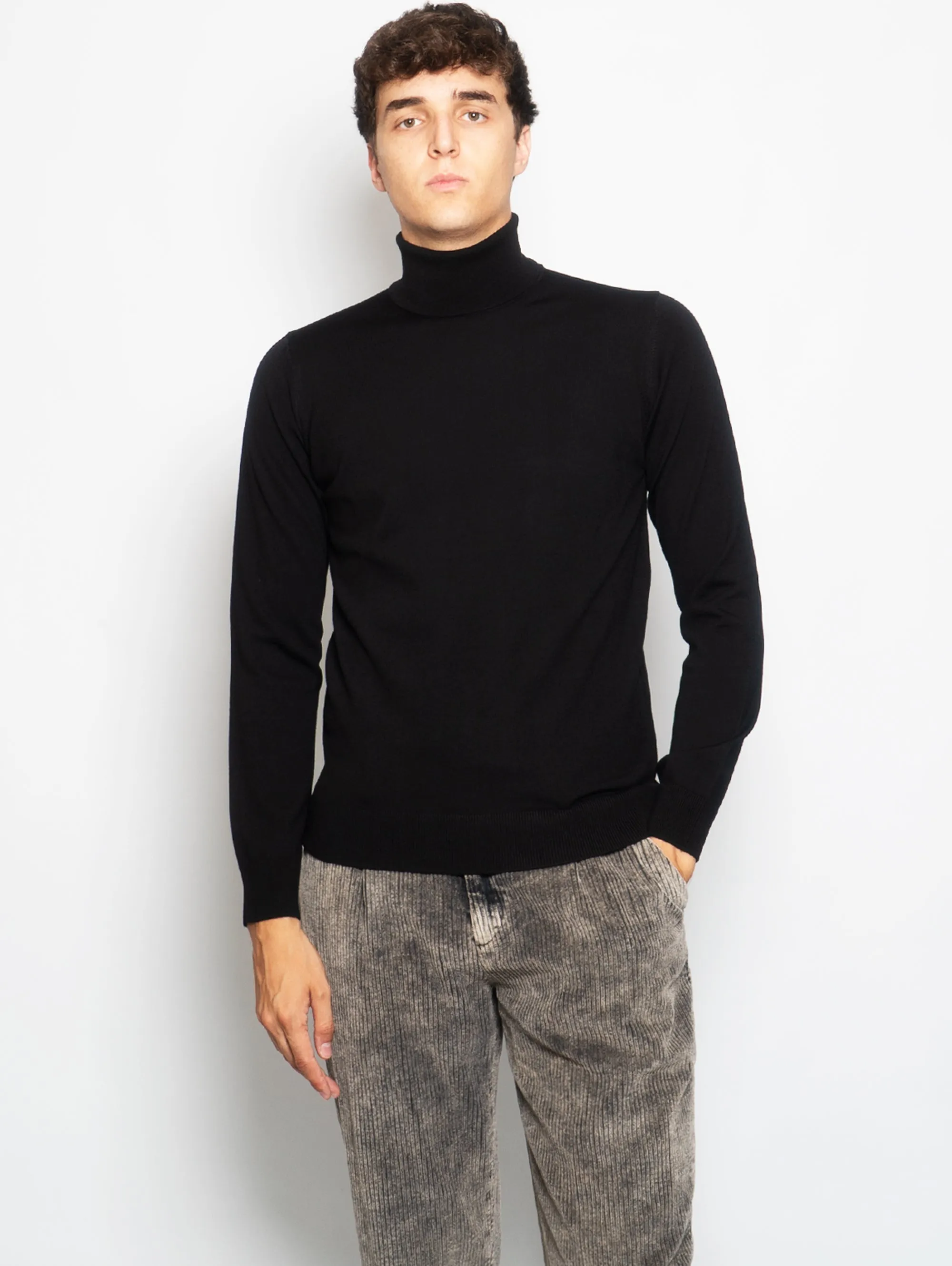 Maglia Collo Alto in Merinos Nero