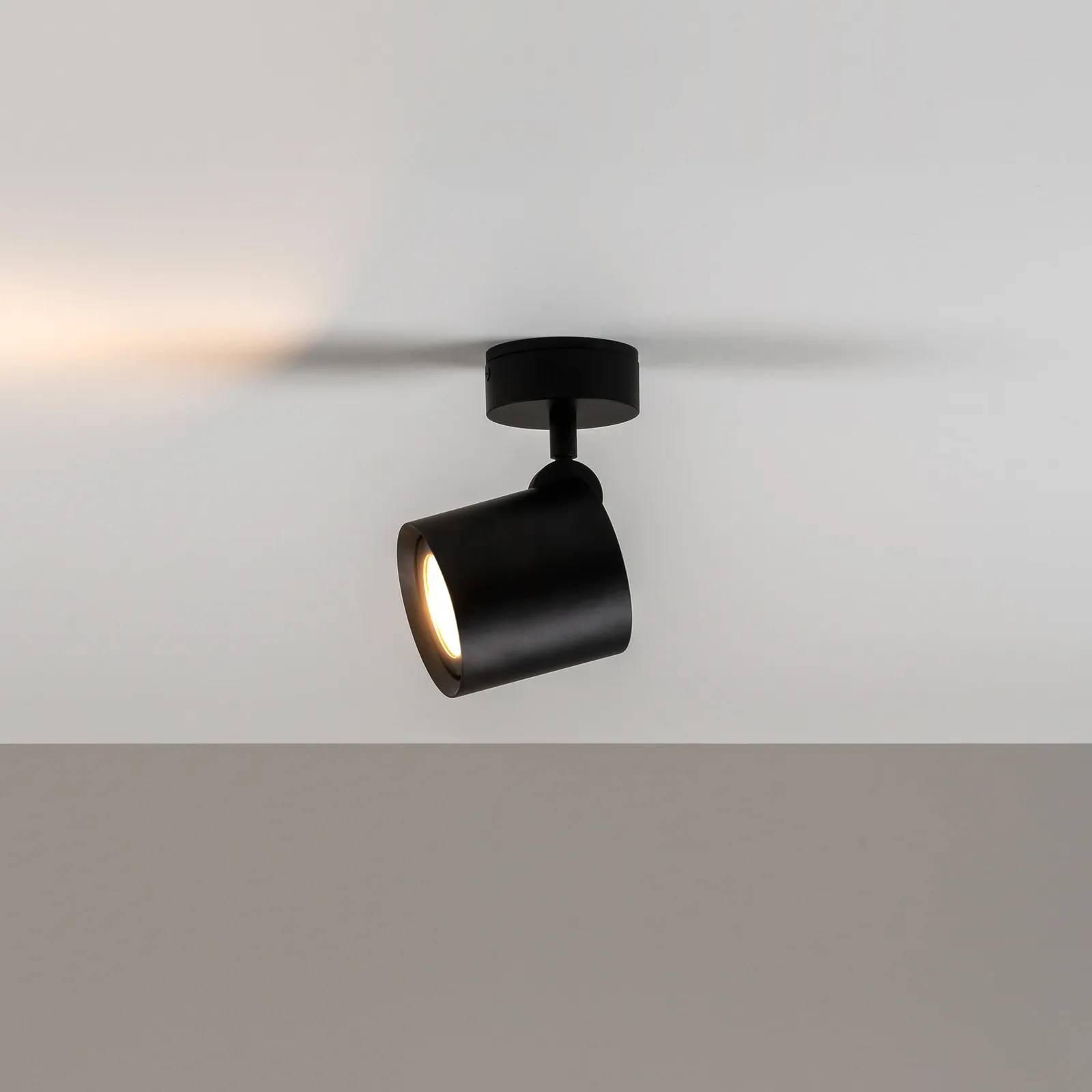 Milan Kronn plafoniera 1 luce altezza 16,6cm nero