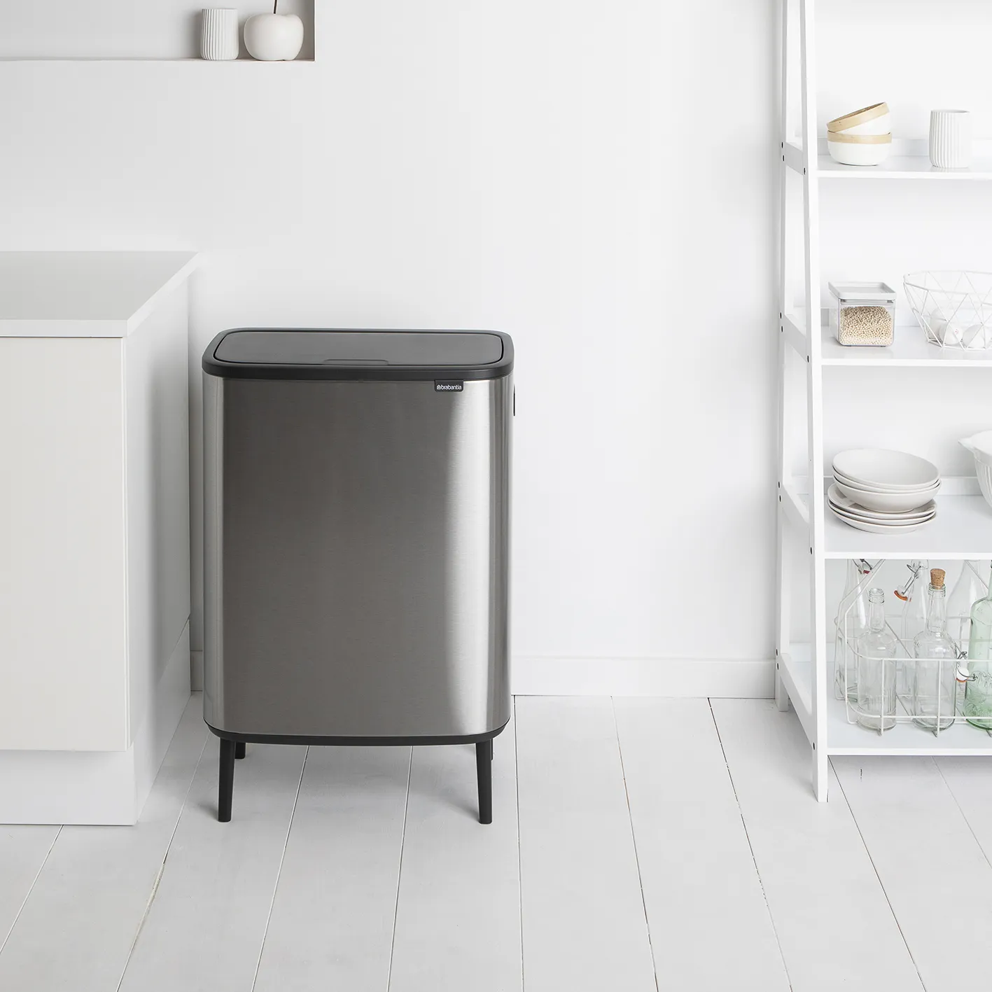 Pattumiera touch alta Bo 60 L.jz{font-size:18px}Mineral concrete grey
