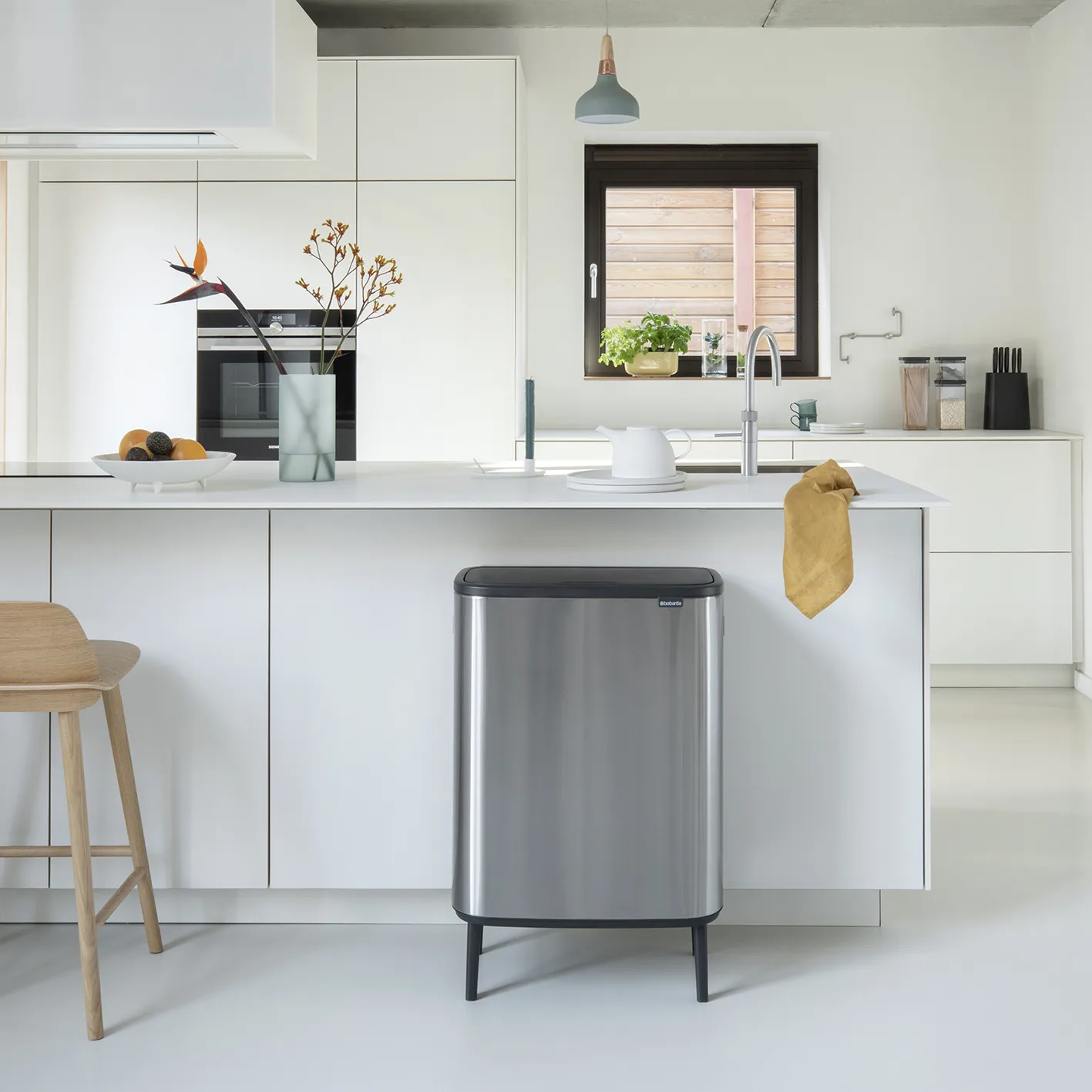 Pattumiera touch alta Bo 60 L.jz{font-size:18px}Mineral concrete grey