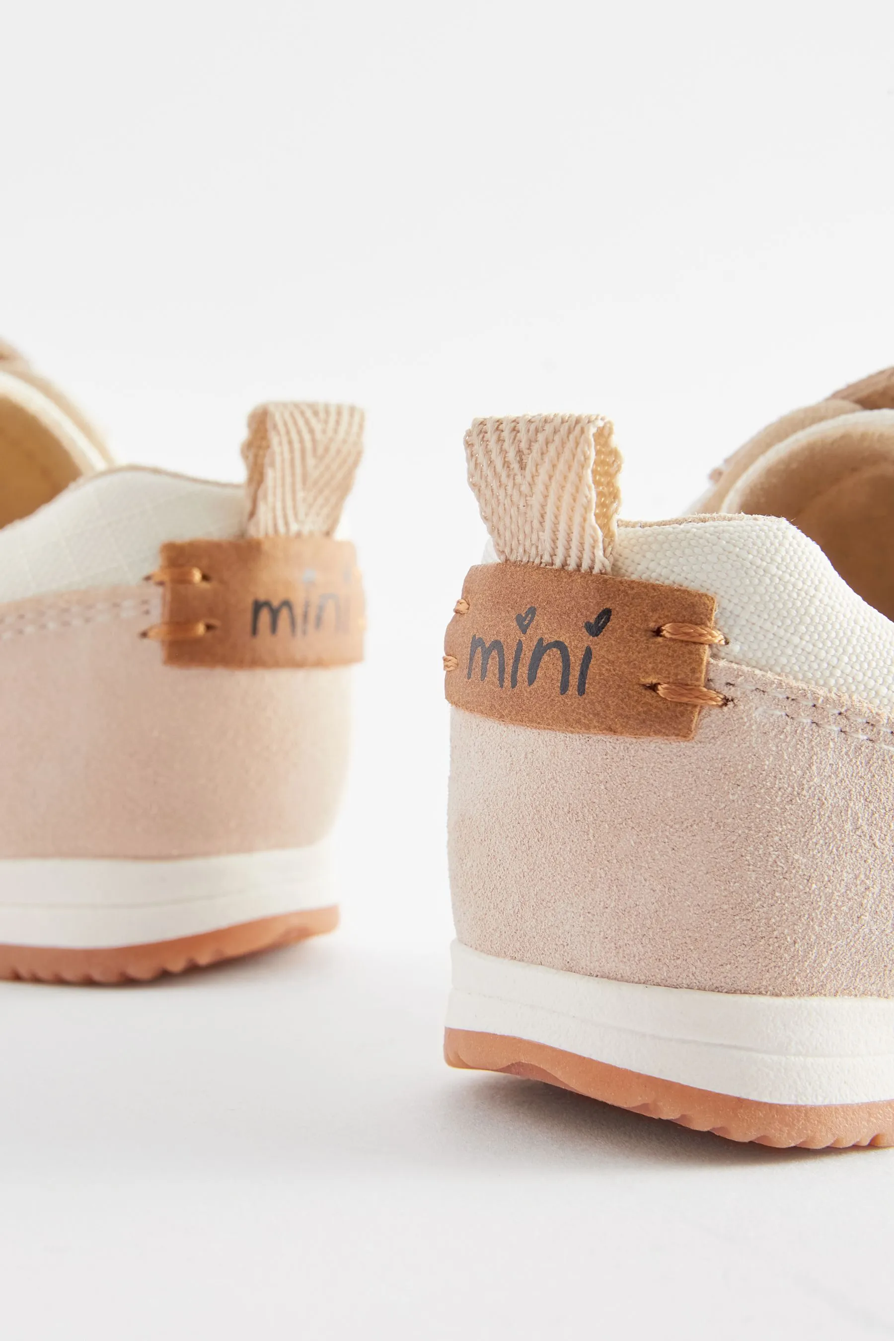 Scarpe da ginnastica primi passi    
