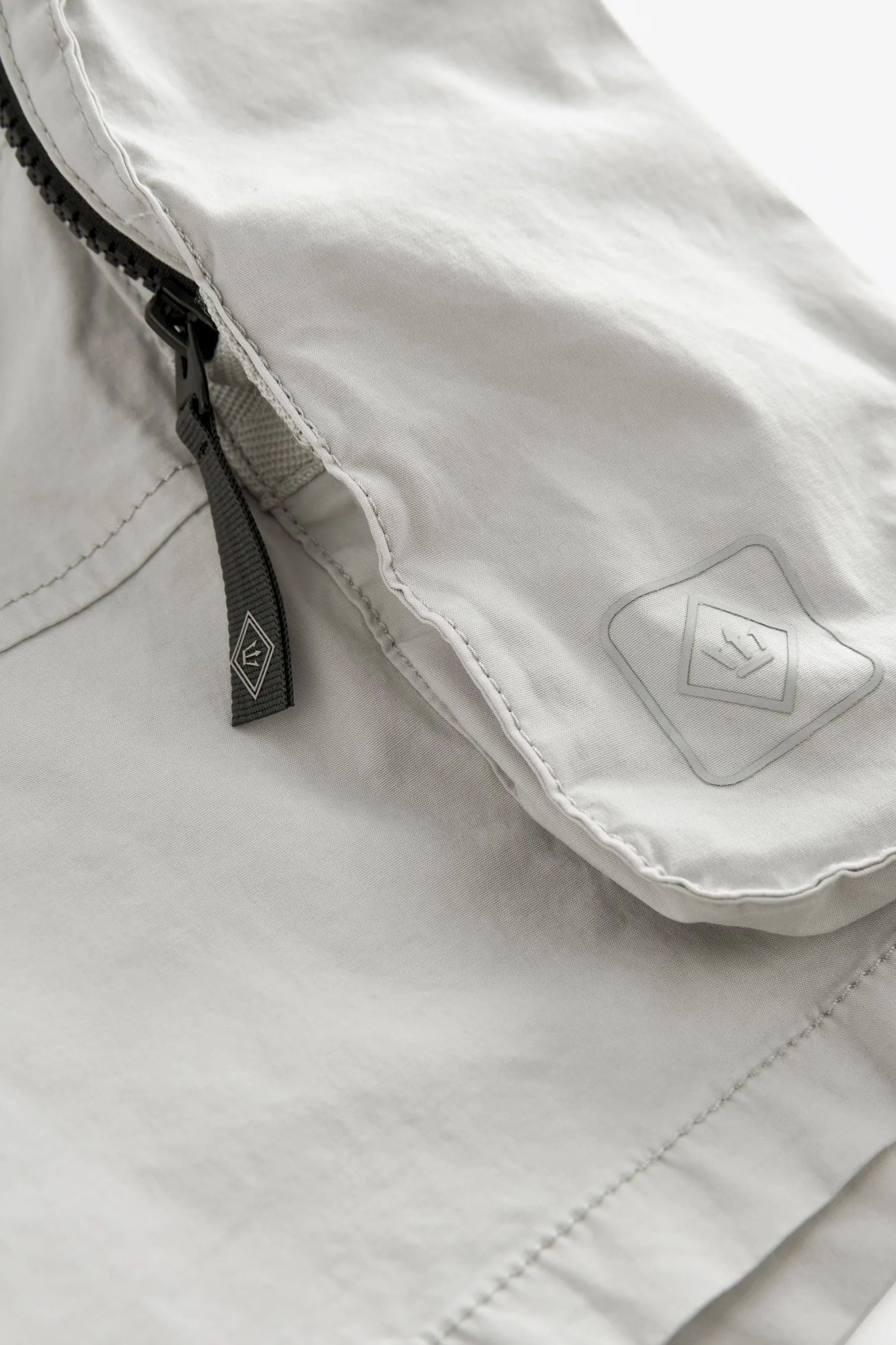 Shorts cargo multitasche