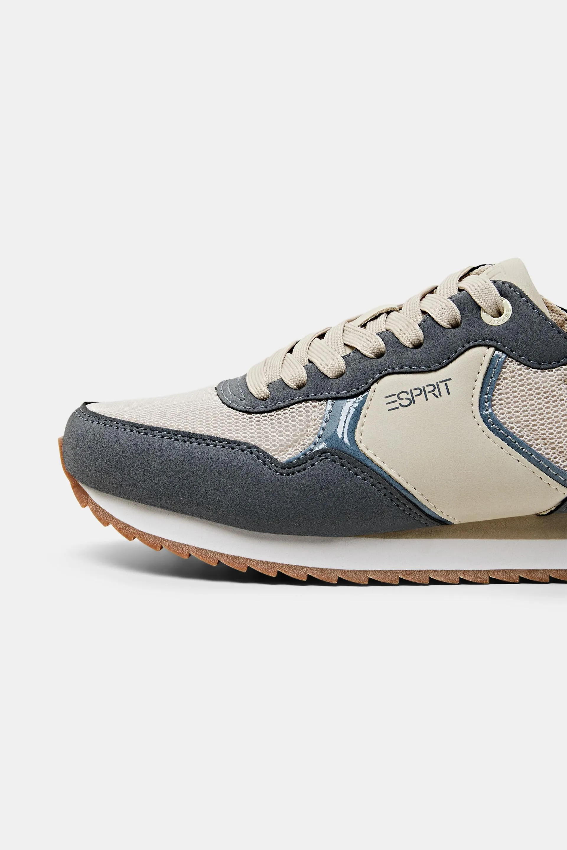 Sneakers in pelle vegana