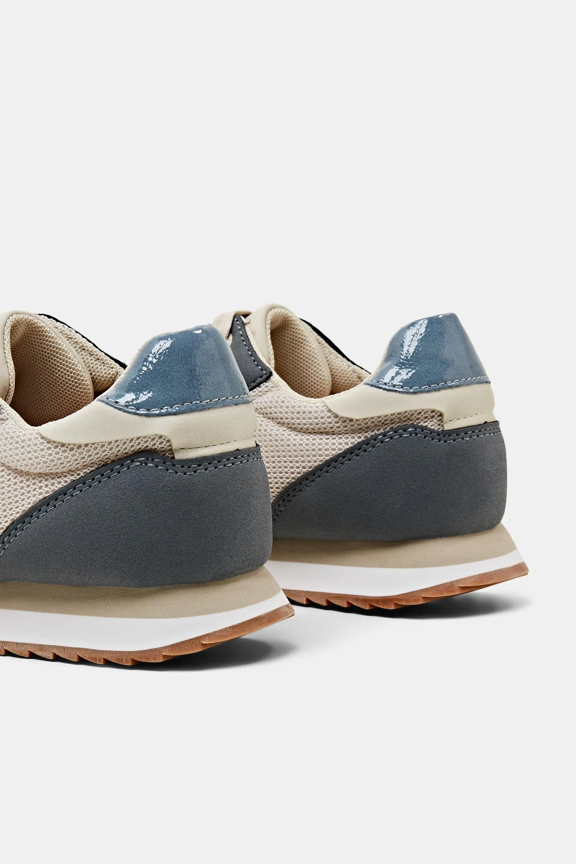 Sneakers in pelle vegana