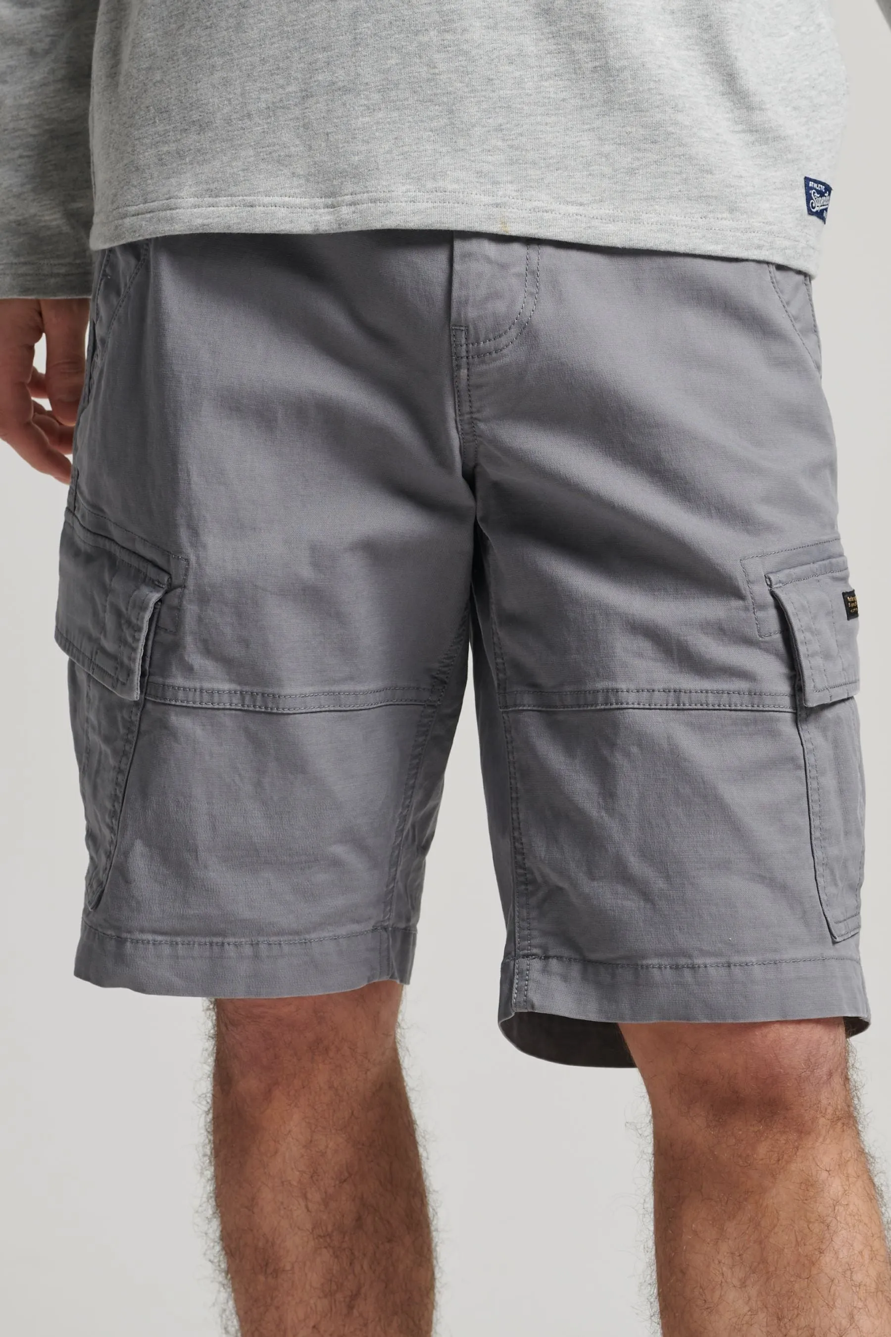 Superdry - Shorts cargo con logo vintage