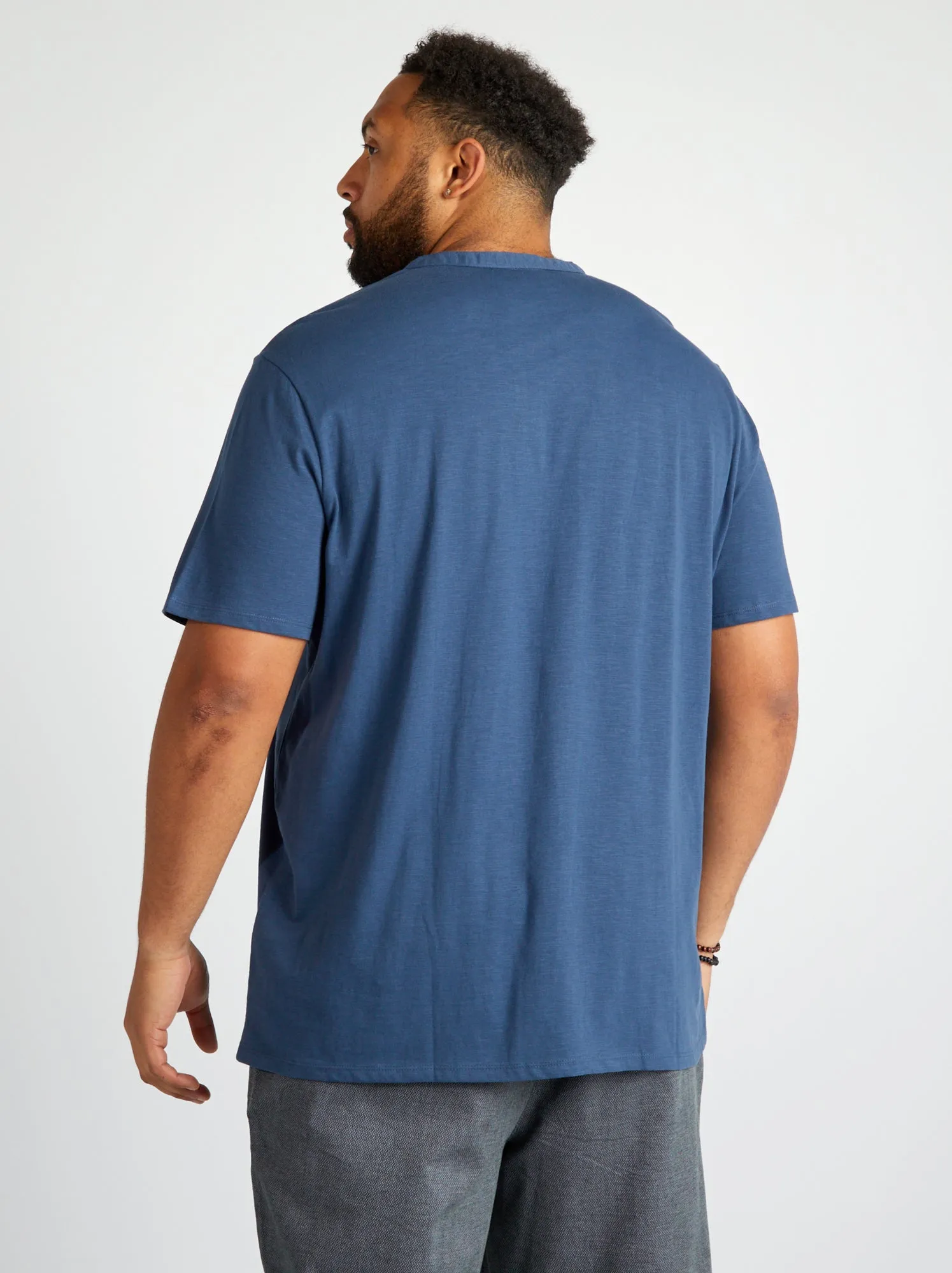 T-shirt in jersey con collo serafino - BLU