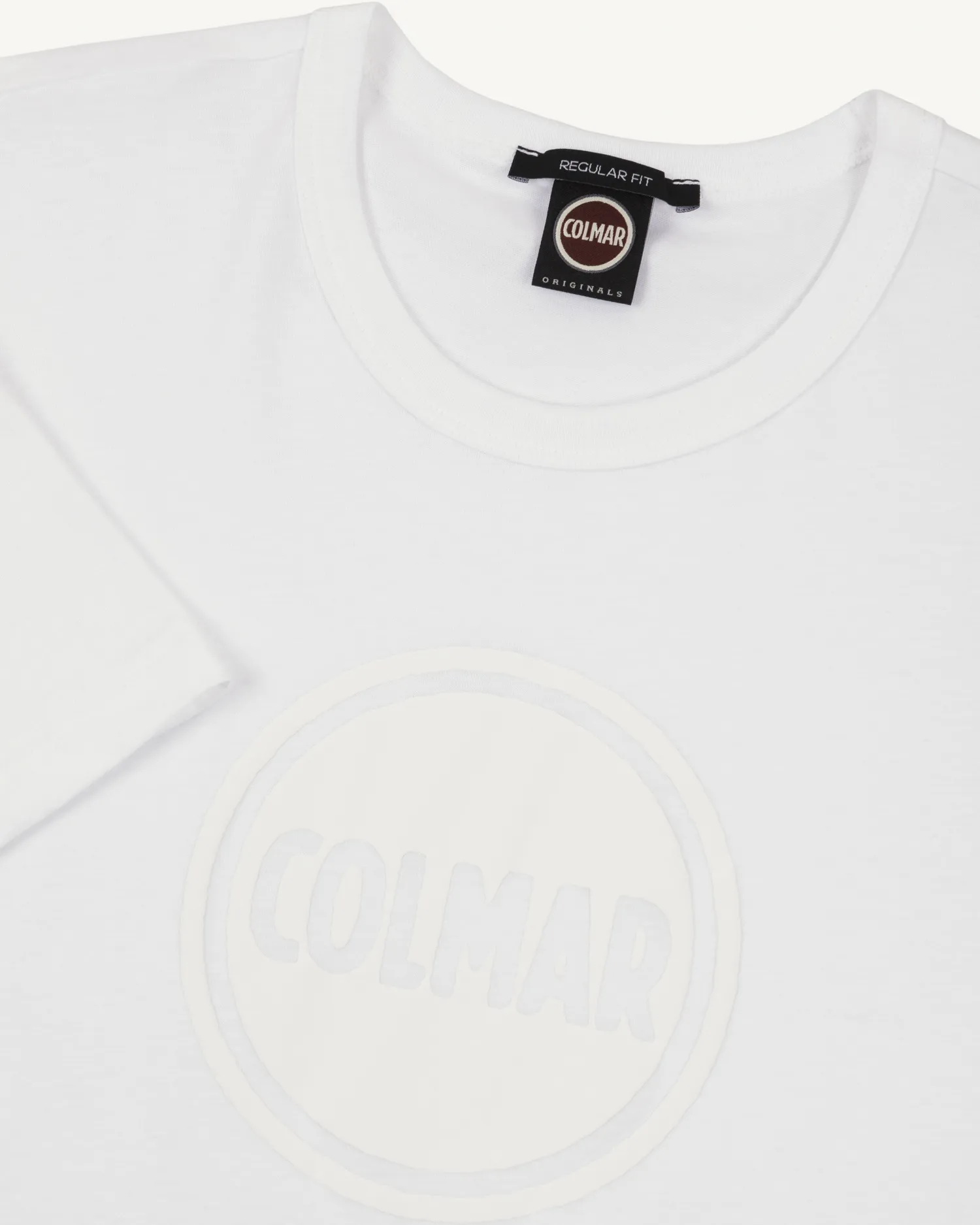 T-shirt mezza manica bianca con logo bollo stampato tono su tono sul petto