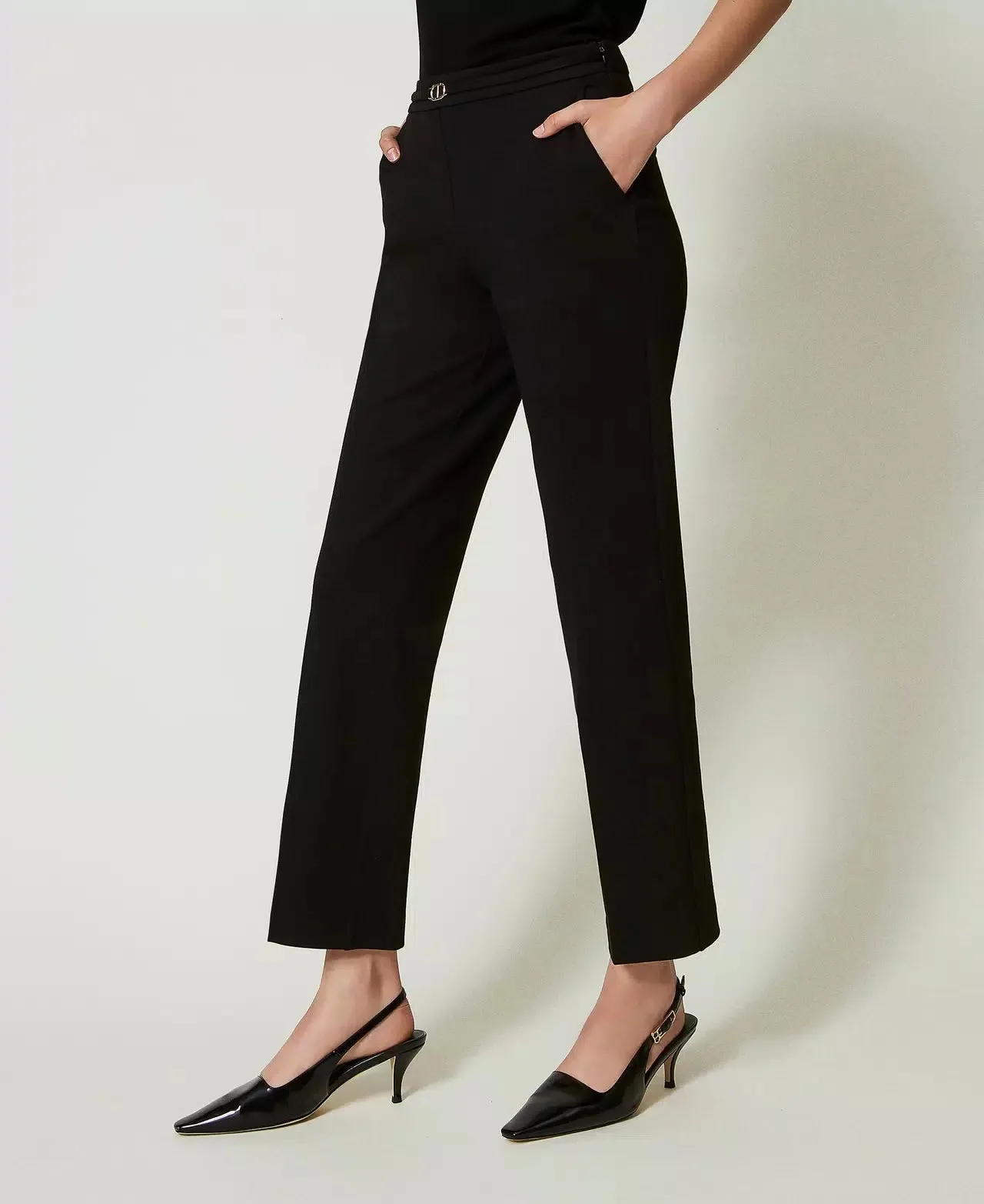 Twinset Milano Pantaloni con cinturino Oval T e piega
